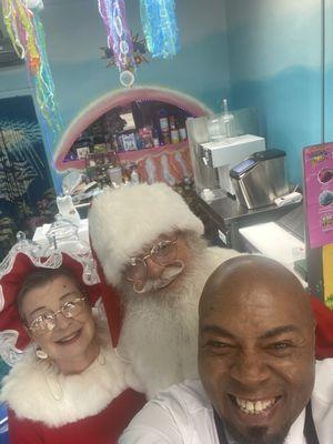 OMG!! Santa and Mrs. Claus dropped by from the National Santa Convention