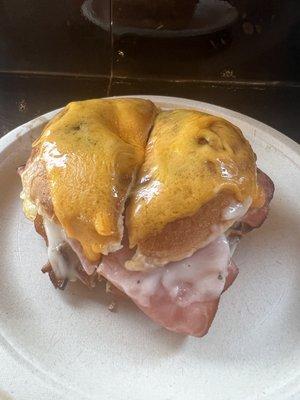 Farmhouse - Breakfast Sandwich