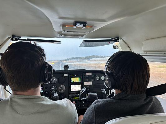 Our CFI providing instruction in the C172!