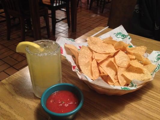 2014-11-13 19.58.45; Chips & Salas and Margarita @ Moctezuma Grill - Forrest City AR