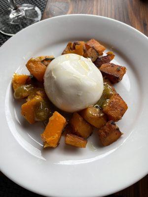 Burrata w butternut squash & pesto