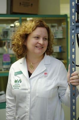 Dr. Jennifer Karnes