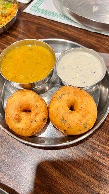 Medhu Vada