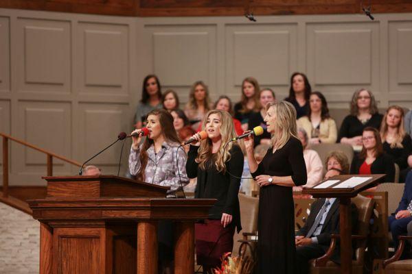 Ladies trio singing