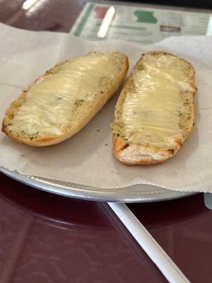 Cheese garlic bread