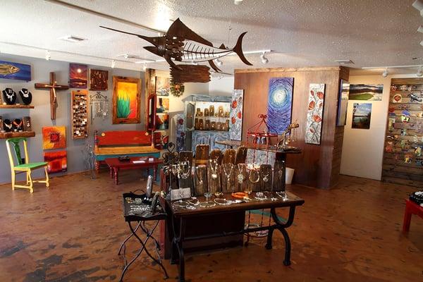 Unique Art Boutique.