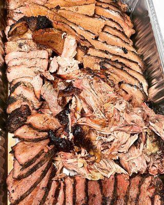 We offer pulled pork, brisket, tritip, chicken and hot links for this location.