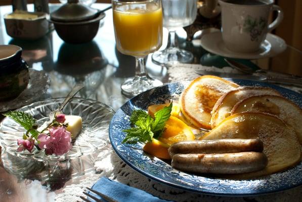 A hearty country breakfast is included with your stay.