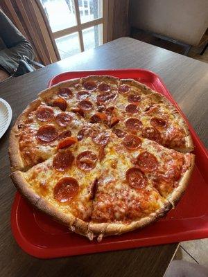 Large pepperoni pizza