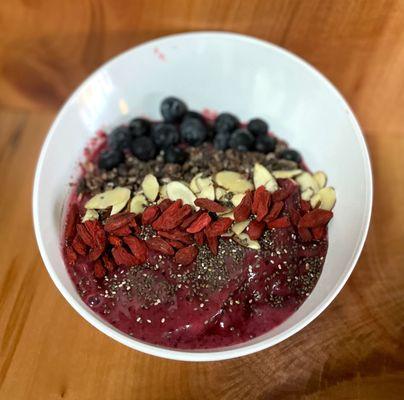 Berry Cherry Smoothie Bowl