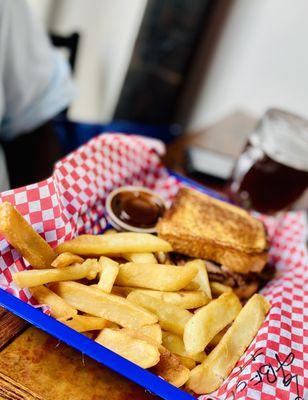 Brisket sandwhich from Cecil's