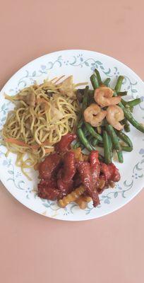 Boneless Ribs, string bean shrimp,& Chicken Lo Mein