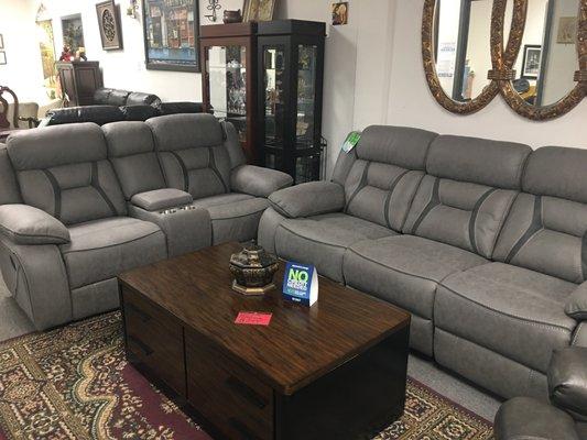 Recliner sofas