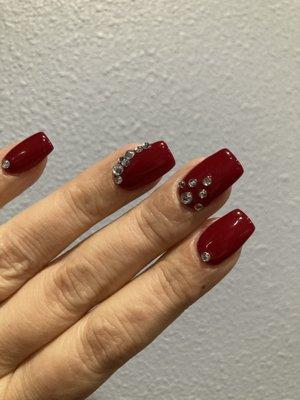 Red wine color with different crystals