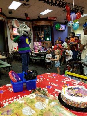 Chuck E Cheese