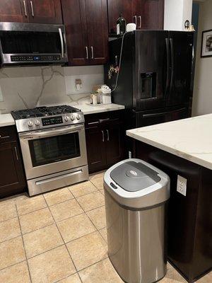 Kitchen with appliances installed