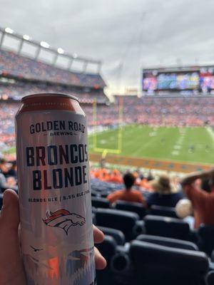 Golden Road Broncos Blonde