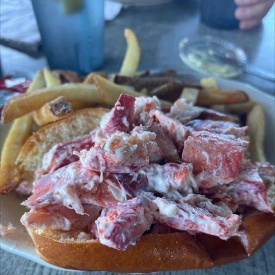 Delicious Maine and RI lobster roll!