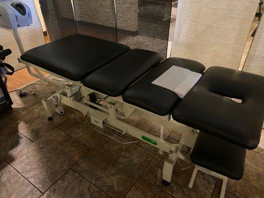 Decompression Table for neck and lower back pain. Non-surgical alternative to relieving long-term pain.