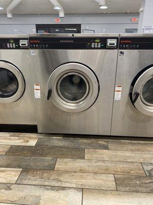 Huge washers for extra extra large bedding!