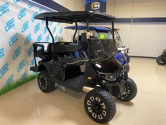 2022 EZGO RXV