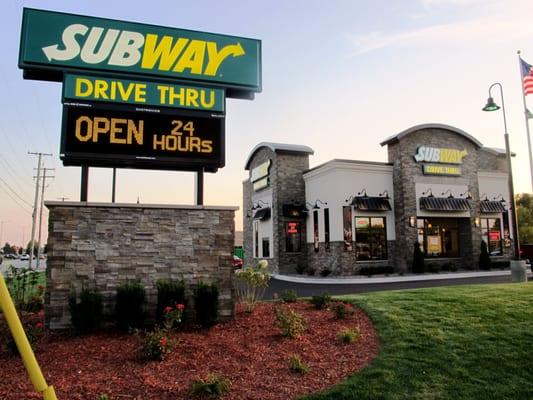 They have a touchscreen drive thru kiosk that is awesome, and their sandwich artists really knock it out at lunch! Will be back!