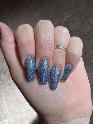 Gorgeous glitter nails by Bill