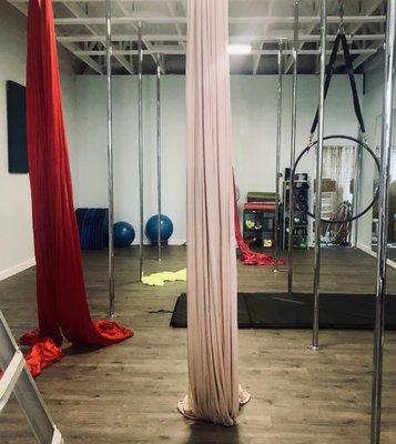 Aerial silks & aerial hoop