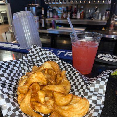 Seriously the best fries I'm the valley !!  LADIES NIGHT  HAPPY HOUR ALL NIGHT  AFTER HOURS