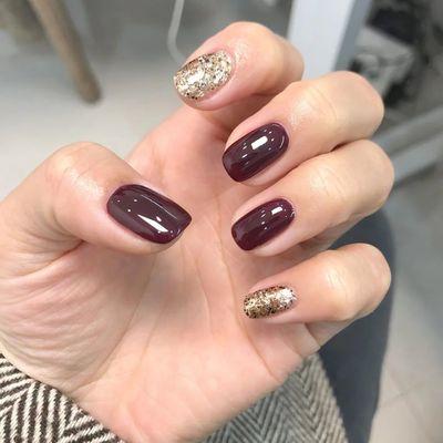 Holiday nails