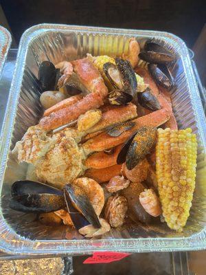 Seafood boil $25 mussels $5