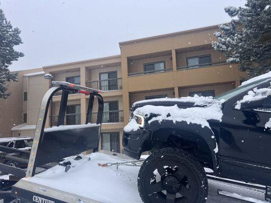 8" lift, 37" tires, no problem for Ralph and Evergreen State Towing (East)