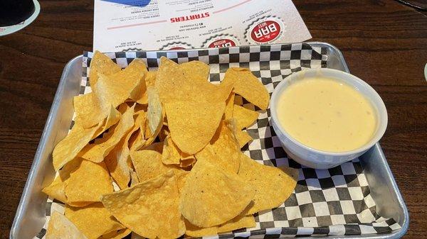 Chips and queso