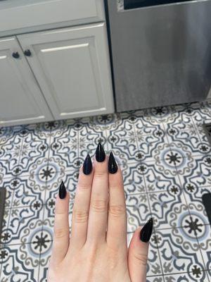 nails