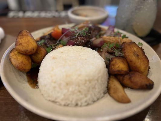 Lomo Saltado