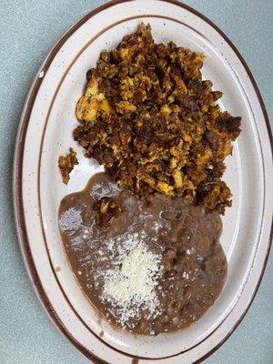 Chorizo con huevo/ scrambled eggs w. Mexican chorizo