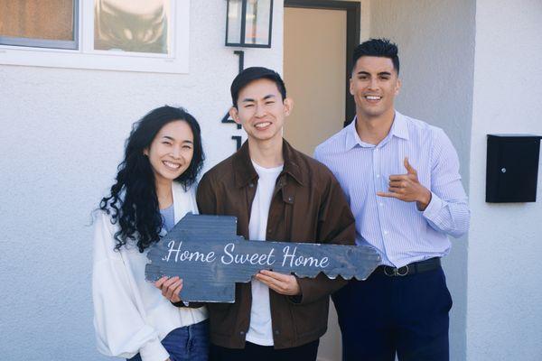 Such a great experience helping my clients Michael and Caitlin in purchasing their first home!