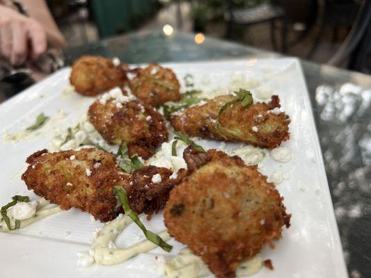 Fried artichoke hearts appetizer