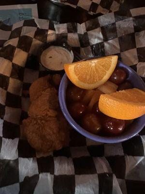 Kids Kids 2 Chicken Strips and fruit