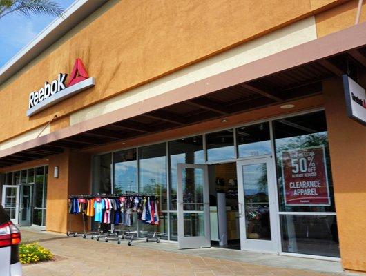 Rebook entrance is external to the mall on the front right-hand side.