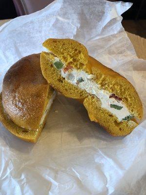 Egg bagel with veggie cream cheese