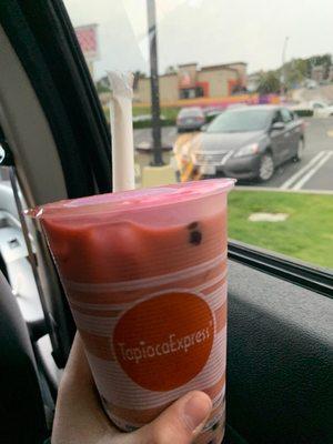 Strawberry Milk Tea   (With boba)