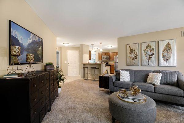 Living Room With TV at Amberly Apartments, Michigan, 48322