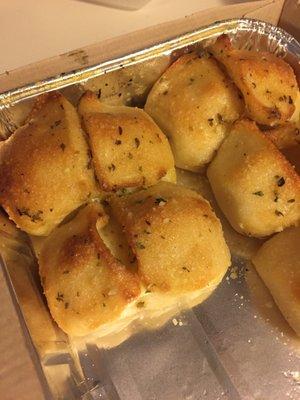 "Garlic Knots" look nothing like the photos show on the website.