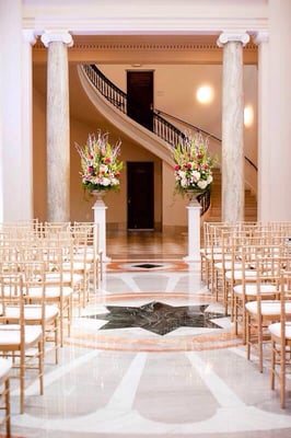 Rotunda facing stairs