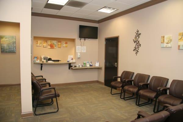 Peachtree Immediate Care - Decatur waiting room