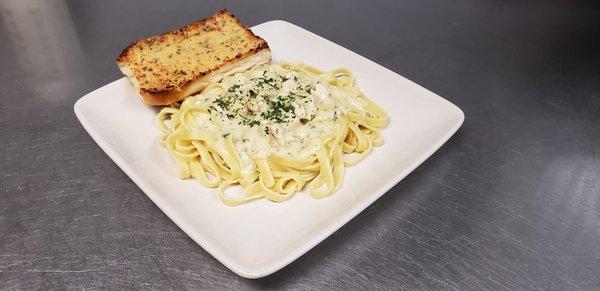 Chicken Alfredo Pasta! The best!