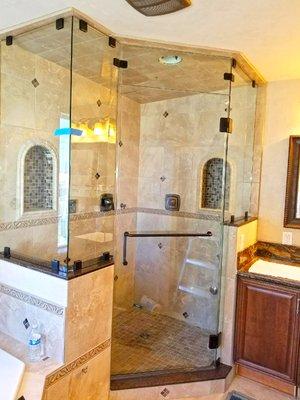 Antioch, CA Heavy Glass Frameless Shower Enclosure