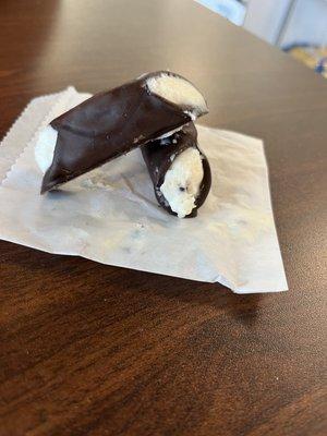 Chocolate cannoli