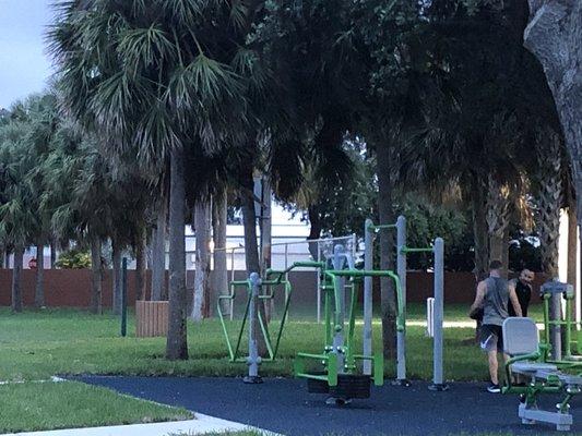 outdoor exercise equipment